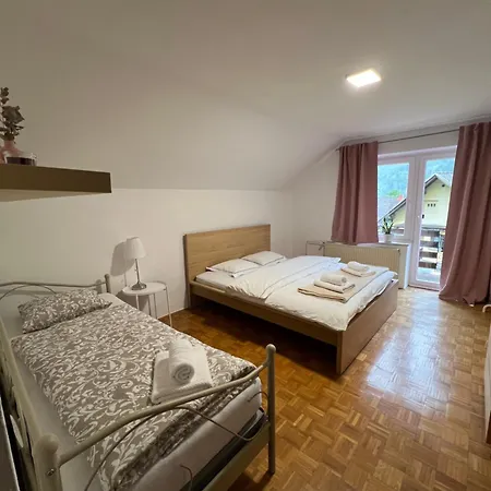 Apartma Belca Mountain Escape Lägenhet